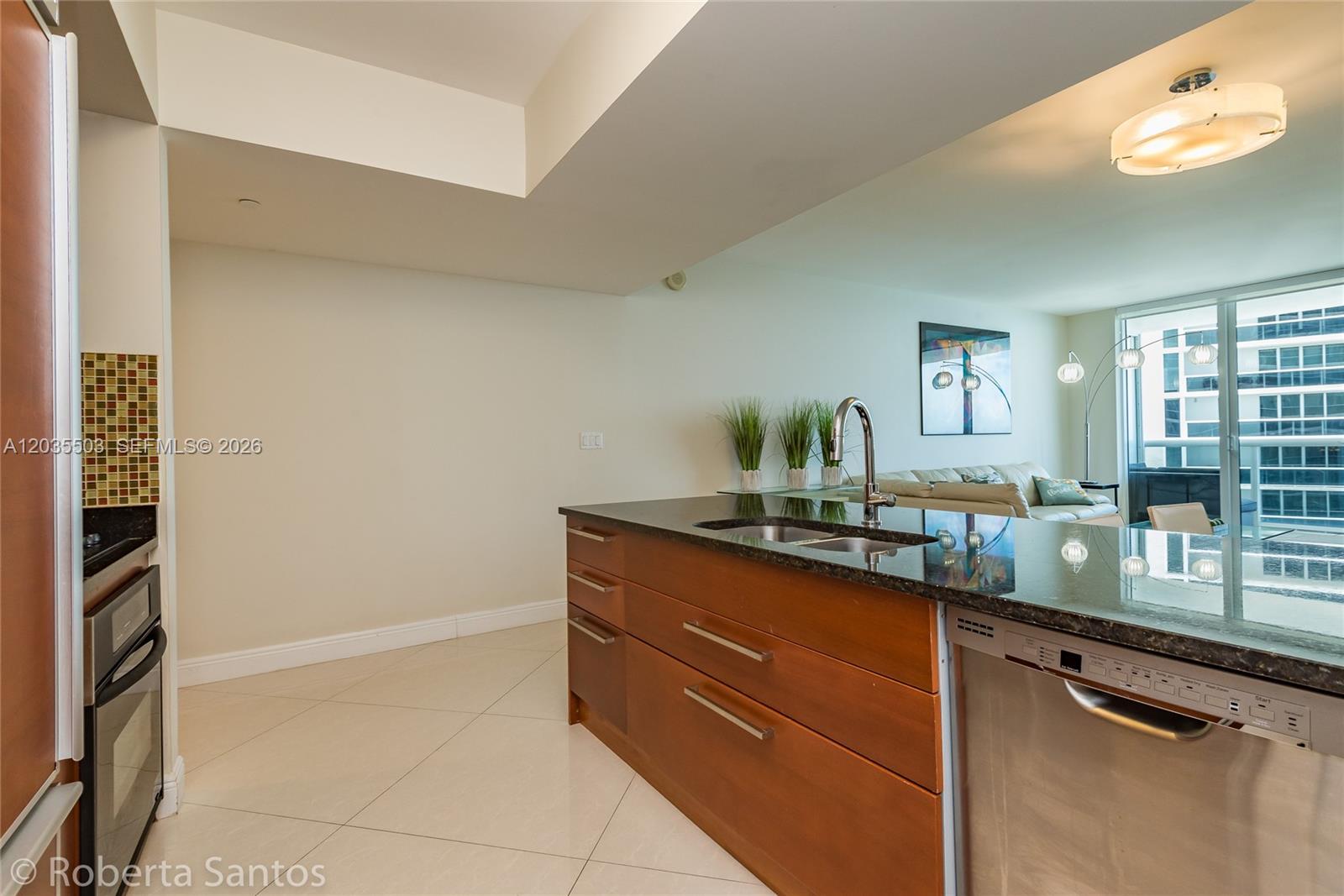 1830 S Ocean Drive 2410 Property Photo 4