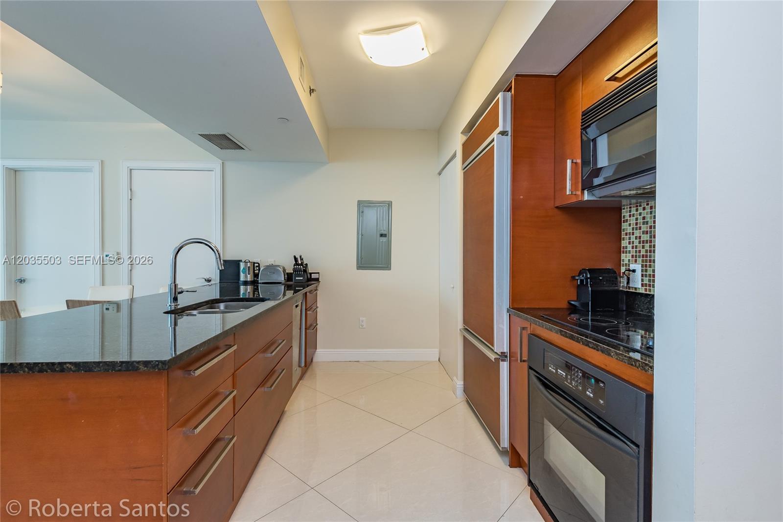 1830 S Ocean Drive 2410 Property Photo 7