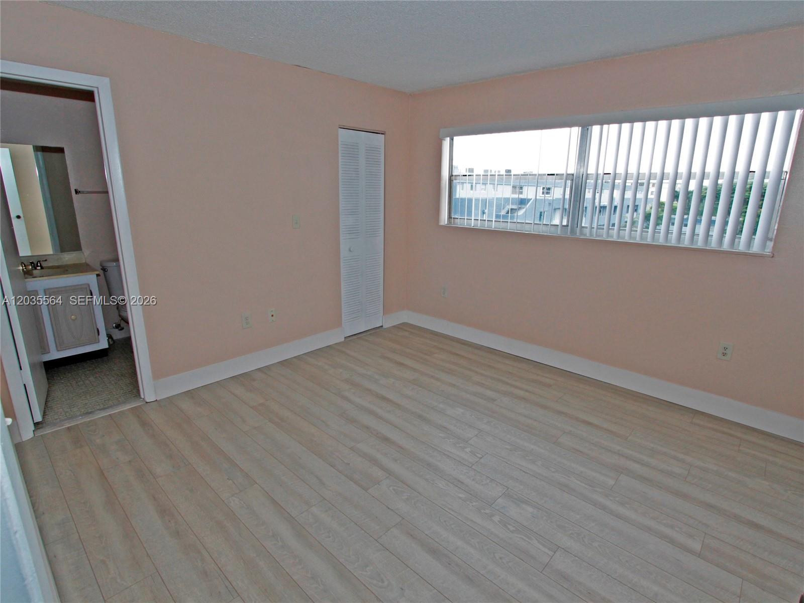 9351 Fontainebleau Boulevard B403 Property Photo 18