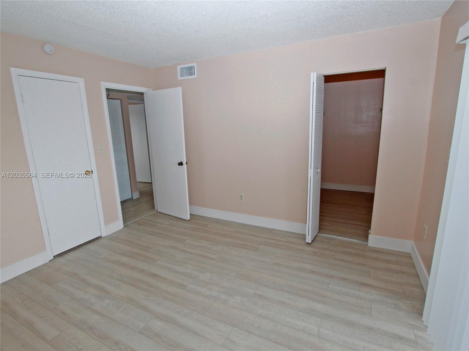 9351 Fontainebleau Boulevard B403 Property Photo 23