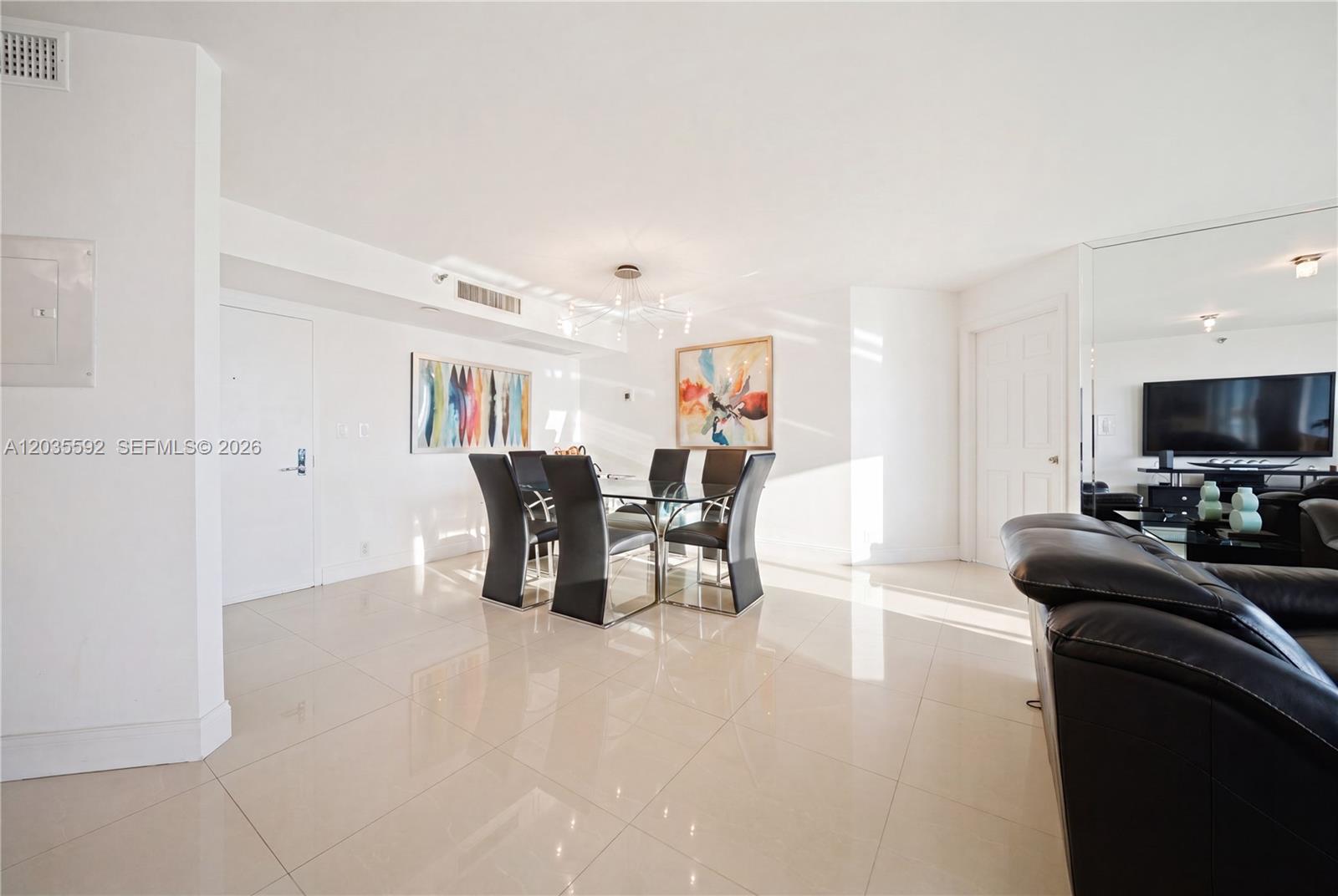 3530 Mystic Pointe Drive 2013 Property Photo 4