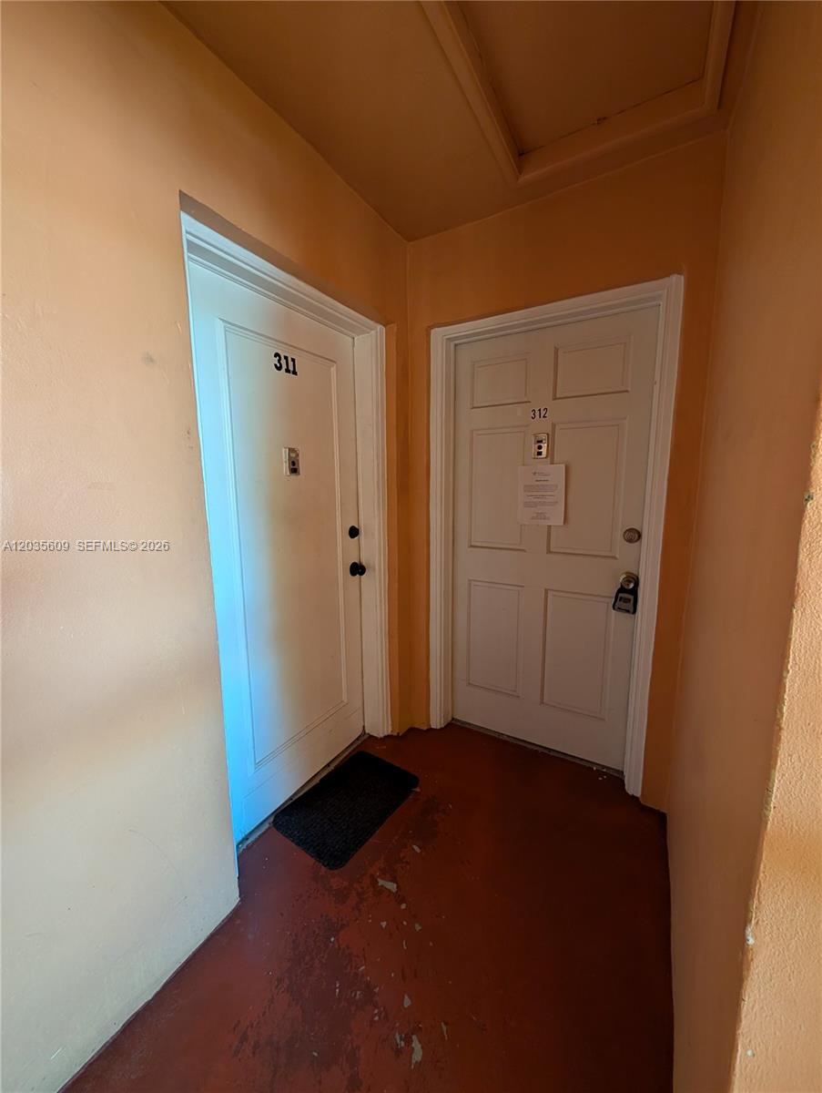 19080 Ne 3rd Court 311 Property Photo 4