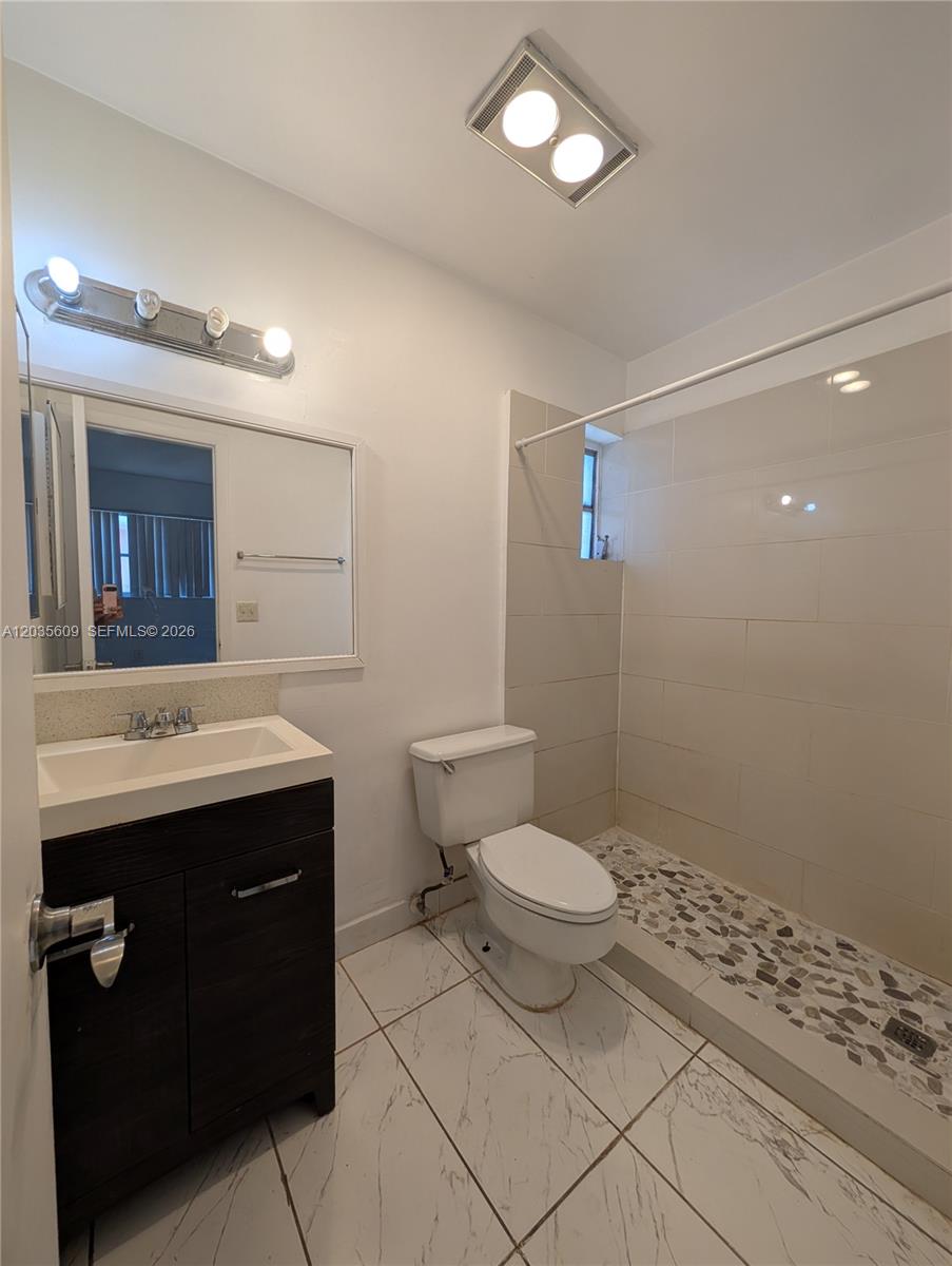 19080 Ne 3rd Court 311 Property Photo 10