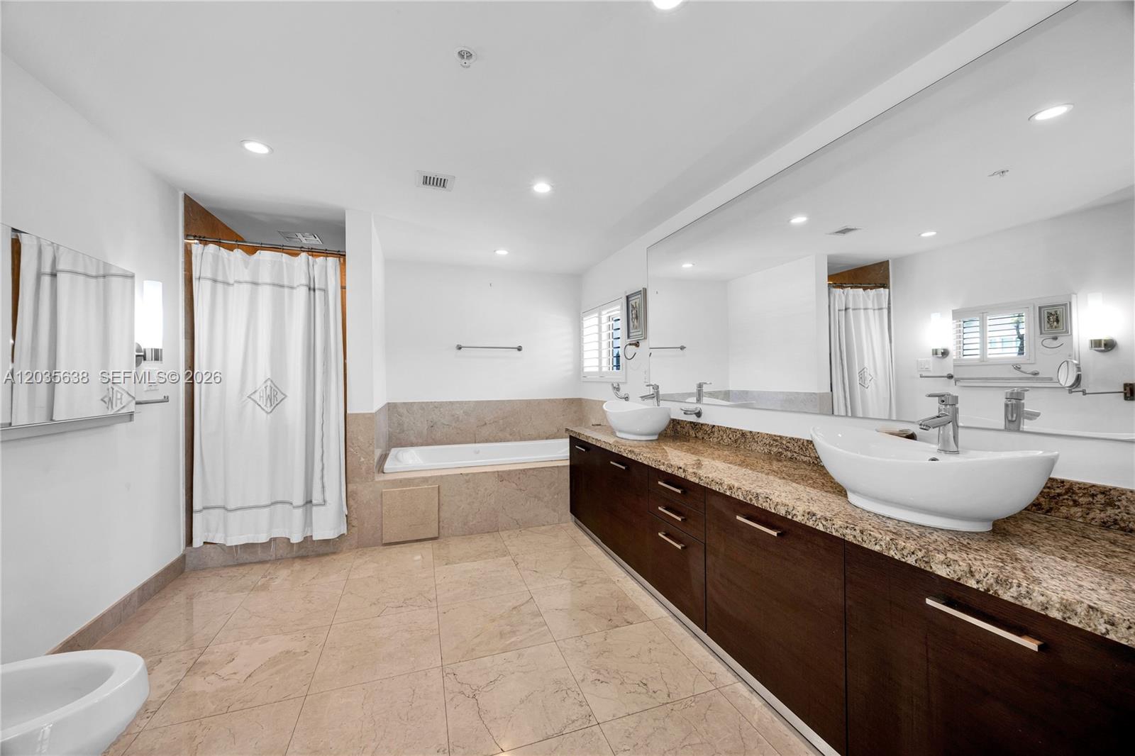 9400 W Bay Harbor Drive 101 Property Photo 17