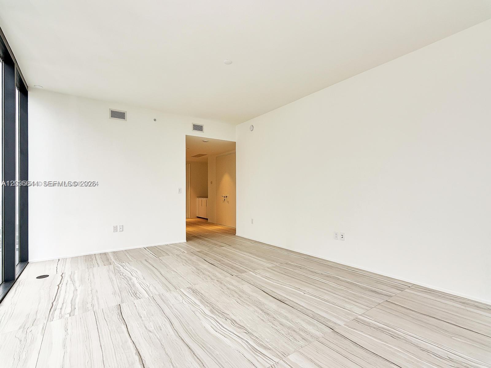 1000 Biscayne Boulevard 4802 Property Photo 15