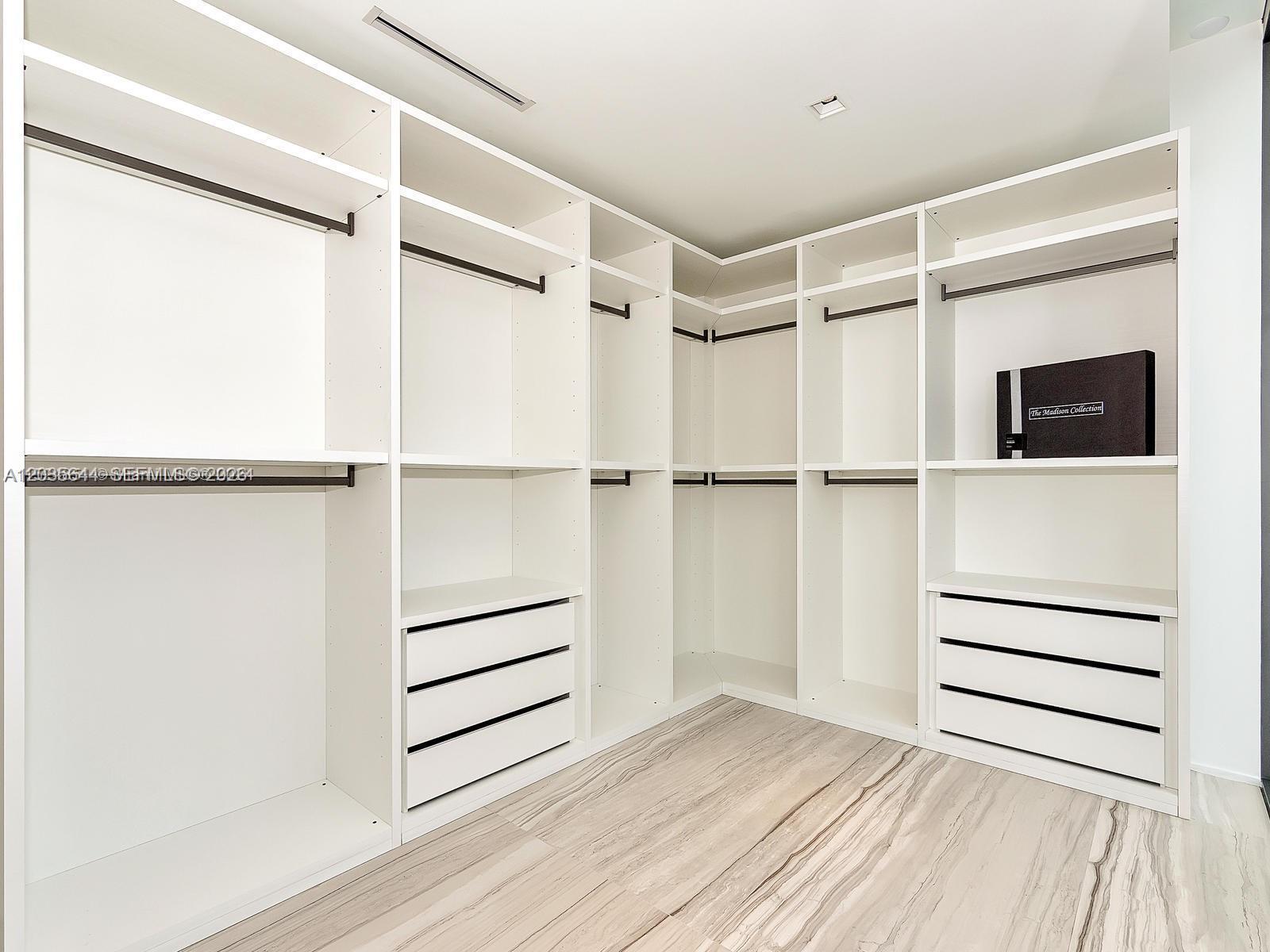 1000 Biscayne Boulevard 4802 Property Photo 18