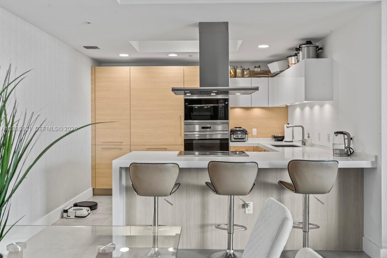 17111 Biscayne Boulevard 503 Property Photo 7