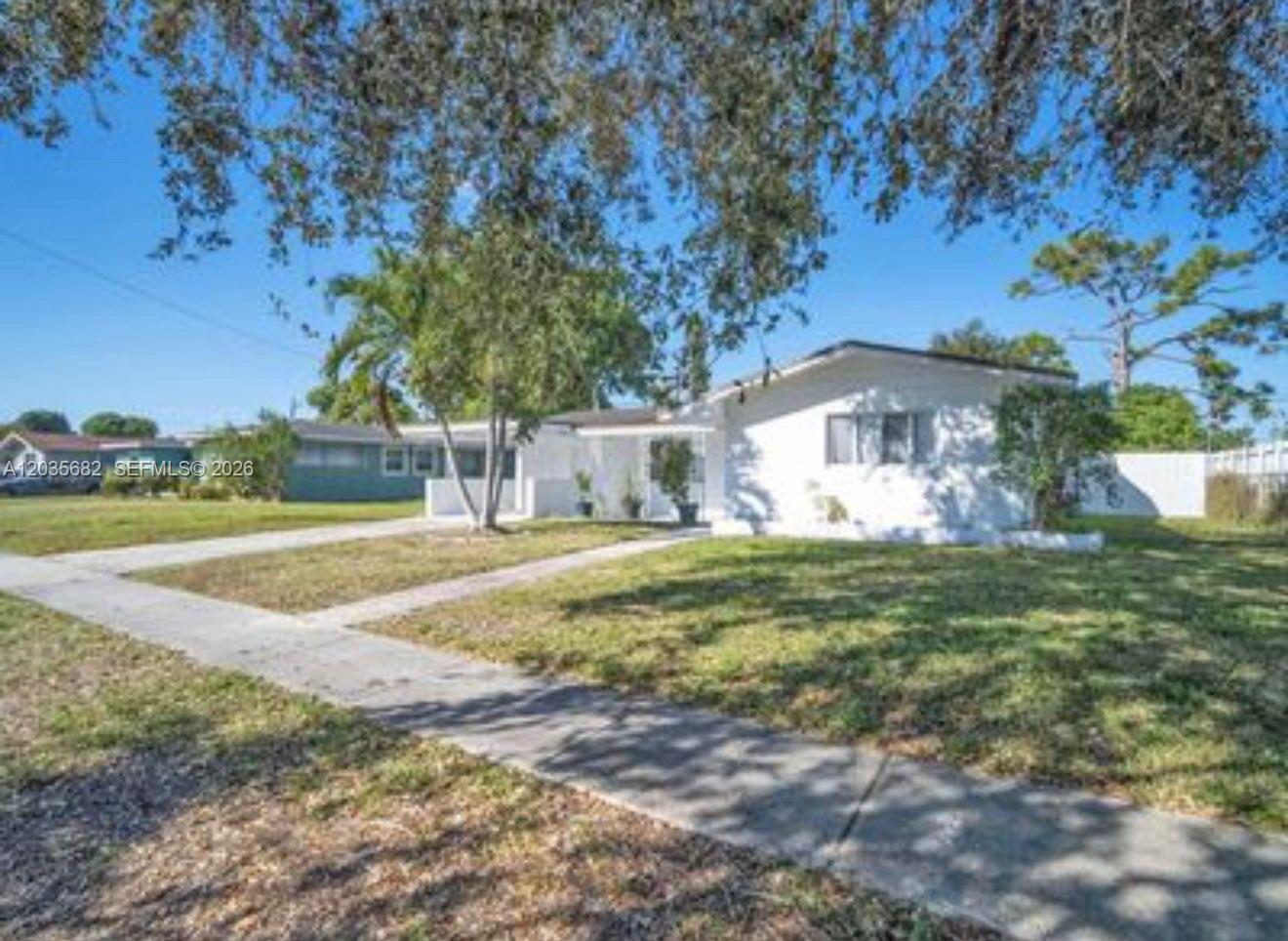 3811 Nw 6th Place 0 Property Photo 1