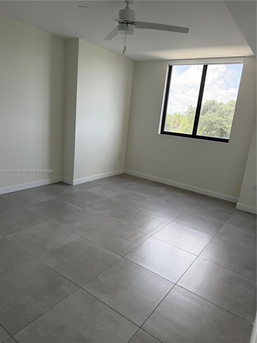 16395 Biscayne Boulevard 318 Property Photo 1
