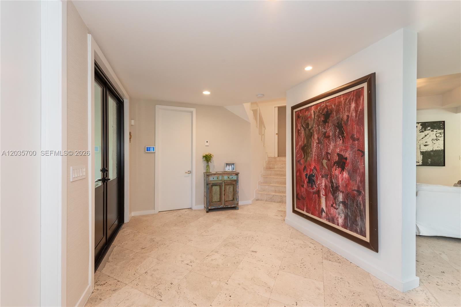 650 Curtiswood Drive Property Photo 4