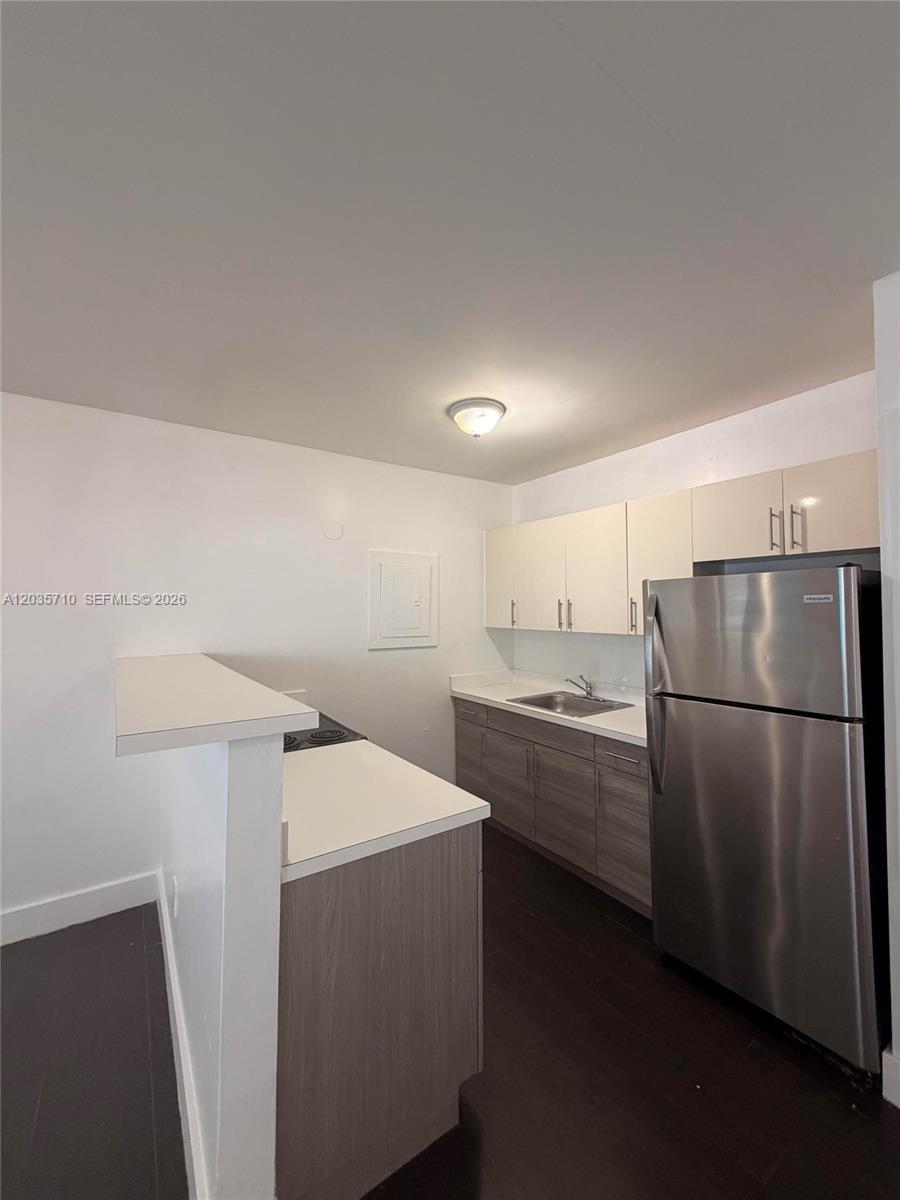 1040 Nw 3rd Avenue 5 Property Photo 2