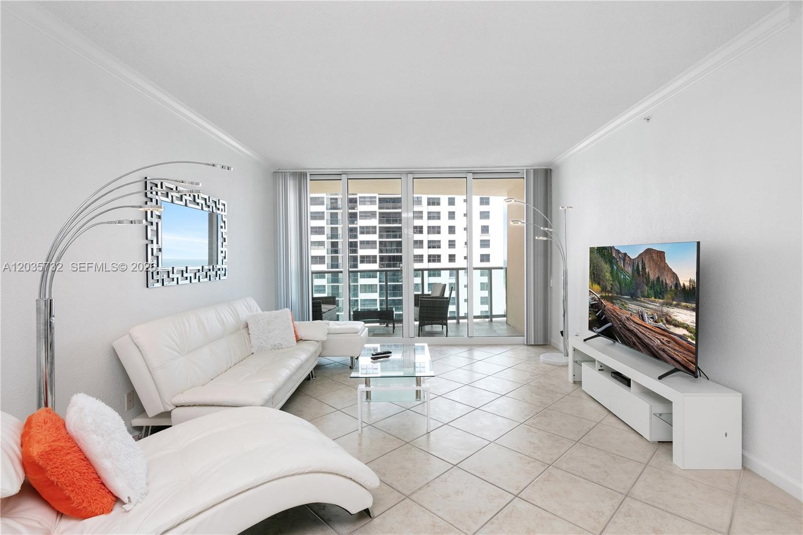 2501 S Ocean Drive 1008 Property Photo 6