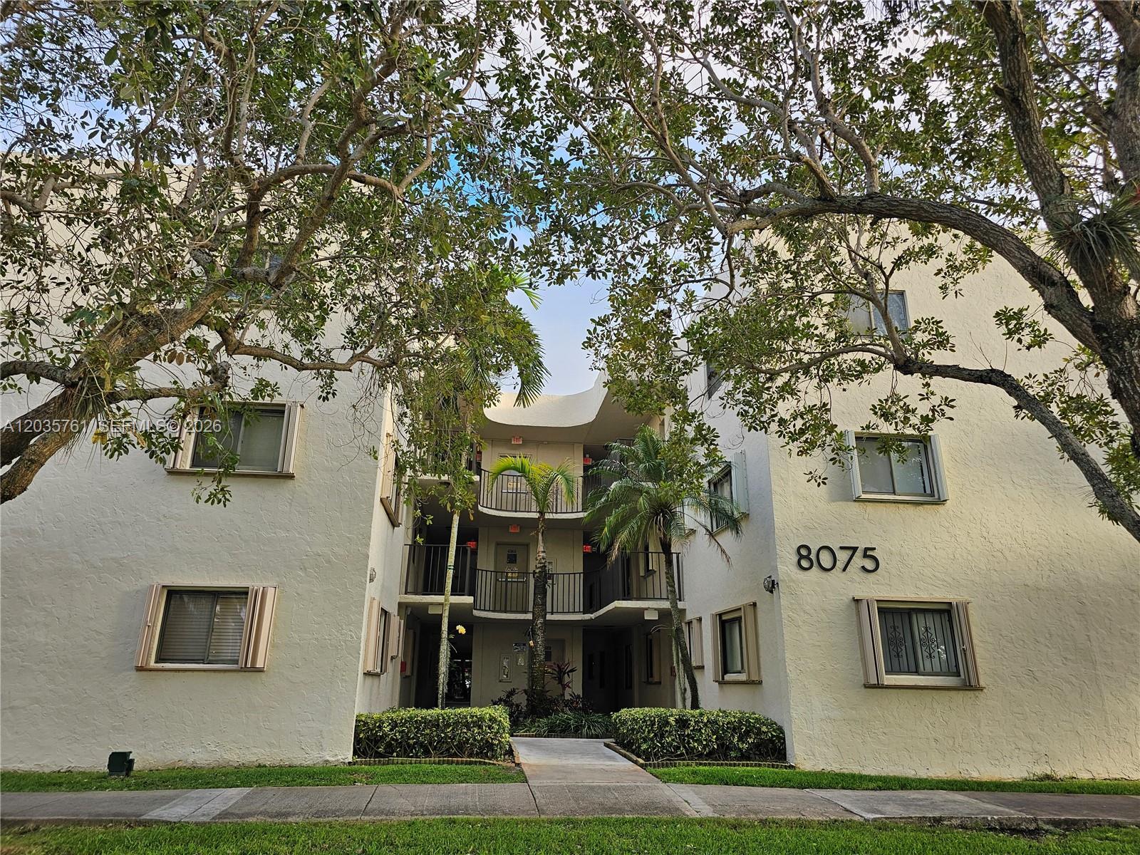 8075 Sw 107th Avenue 114 Property Photo 6