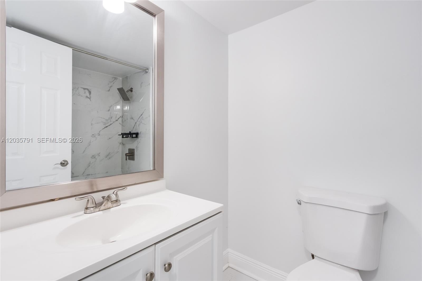 3527 Ne 168th Street 309 Property Photo 8