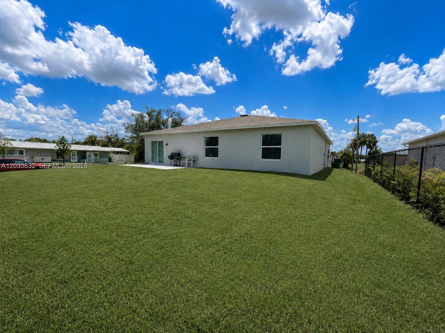 26484 View Drive Property Photo 6