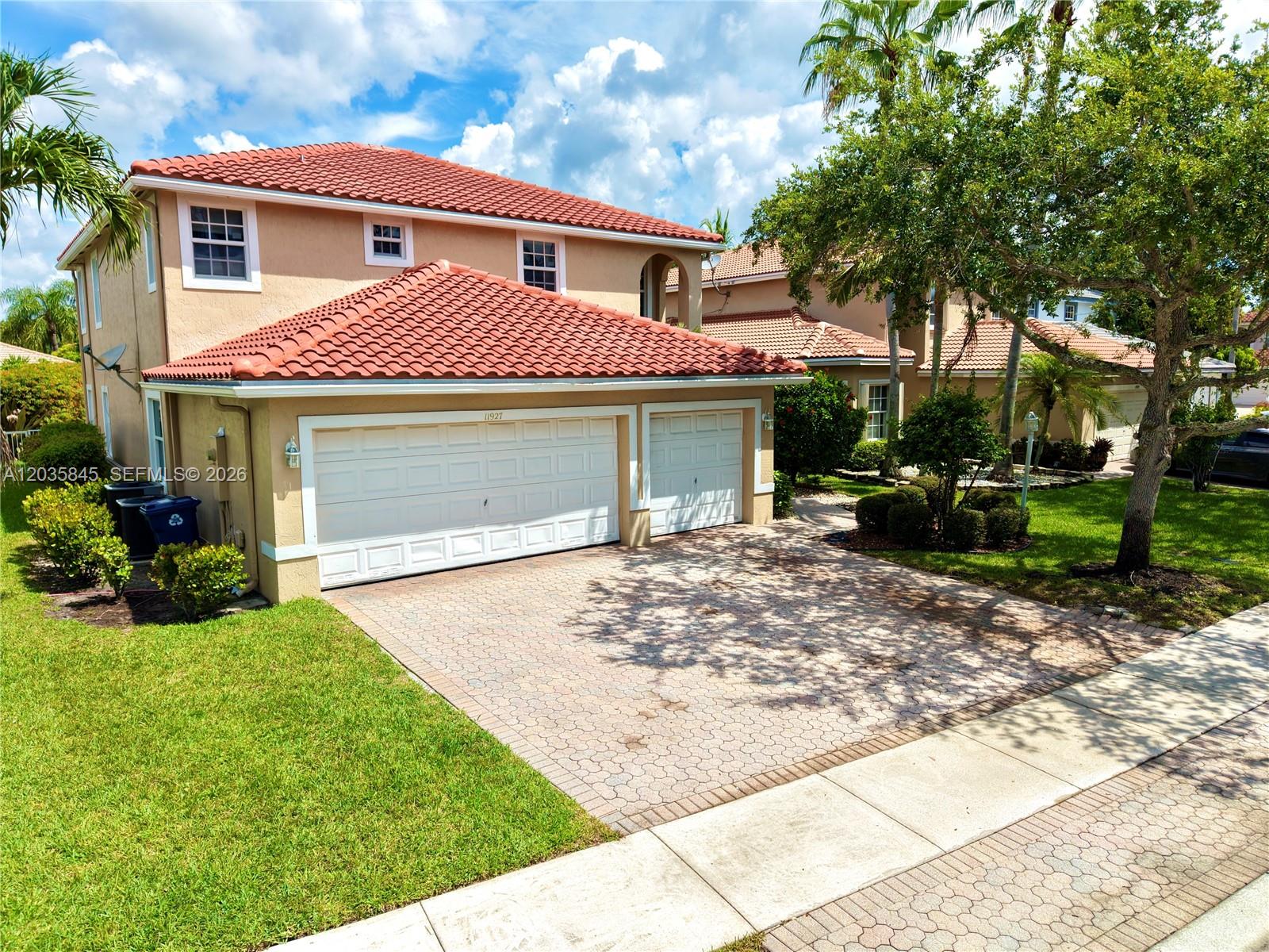 11927 Nw 47th Street Property Photo 1