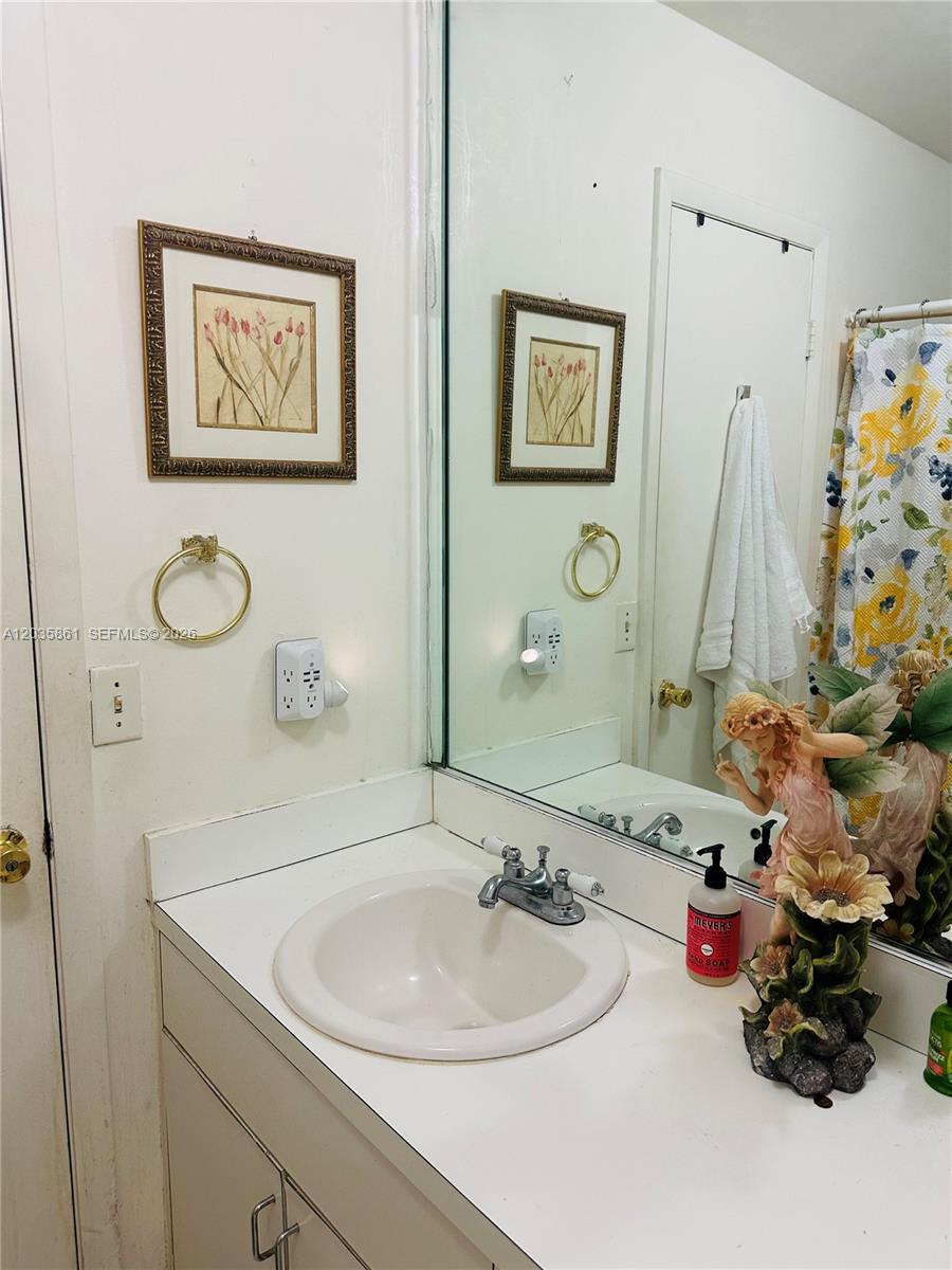 14724 Sw 107th Terrace Property Photo 9