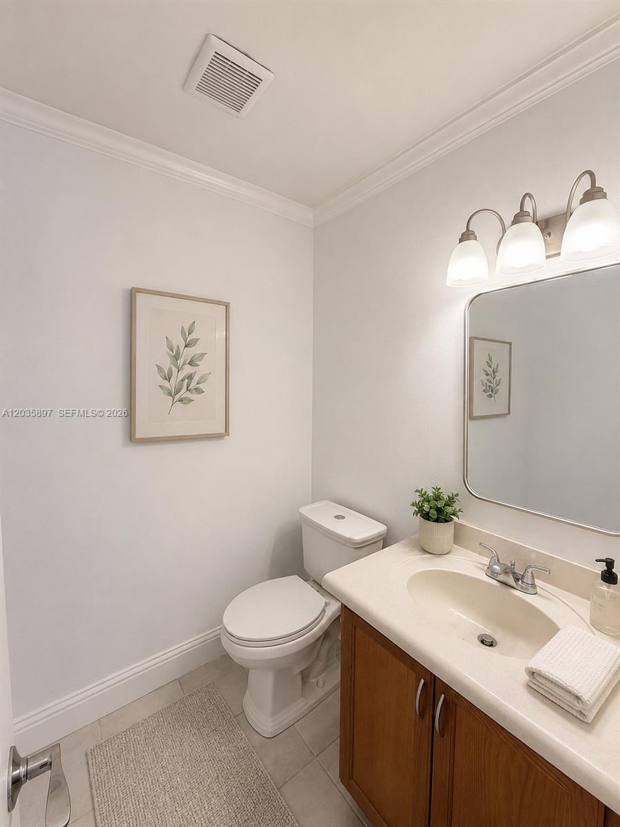 2148 Sherwood Forest Boulevard 1 Property Photo 11