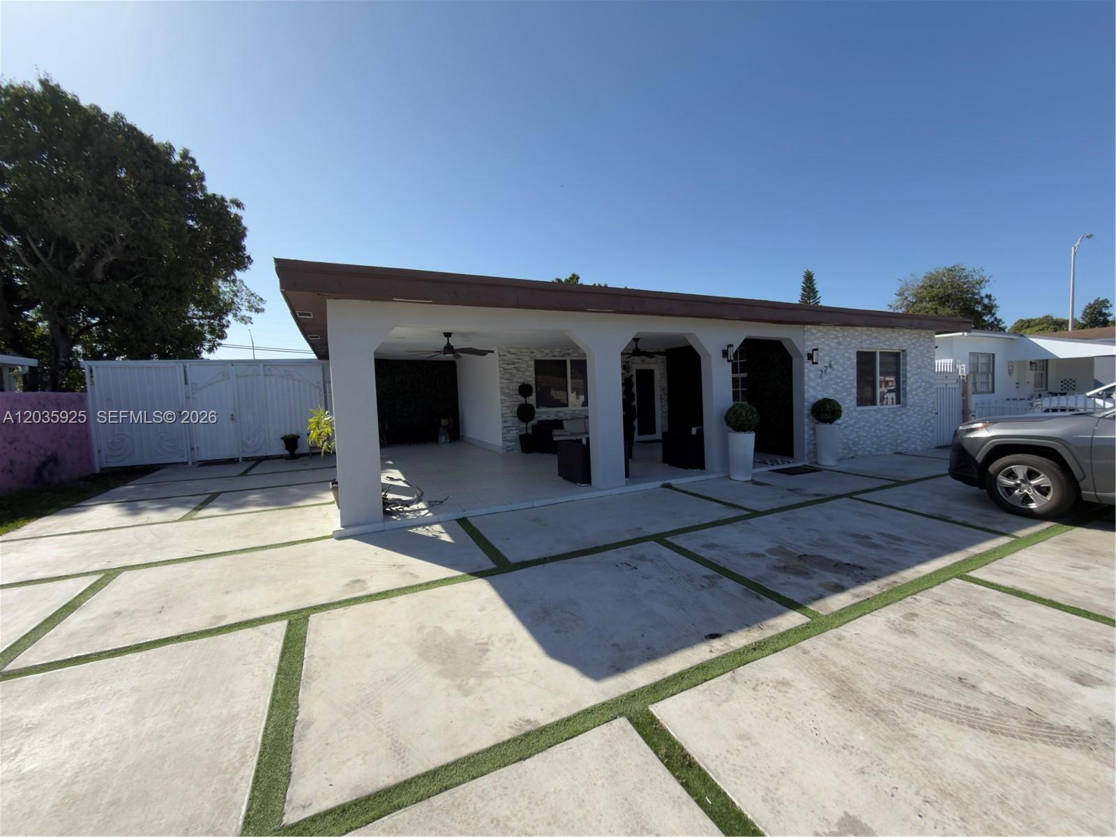 224 E 42nd Street Property Photo 11