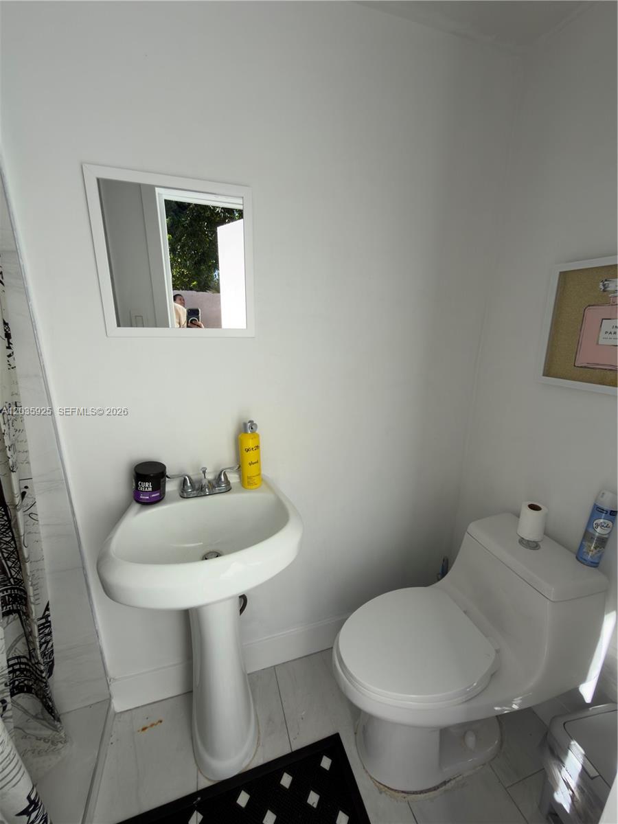 224 E 42nd Street Property Photo 66