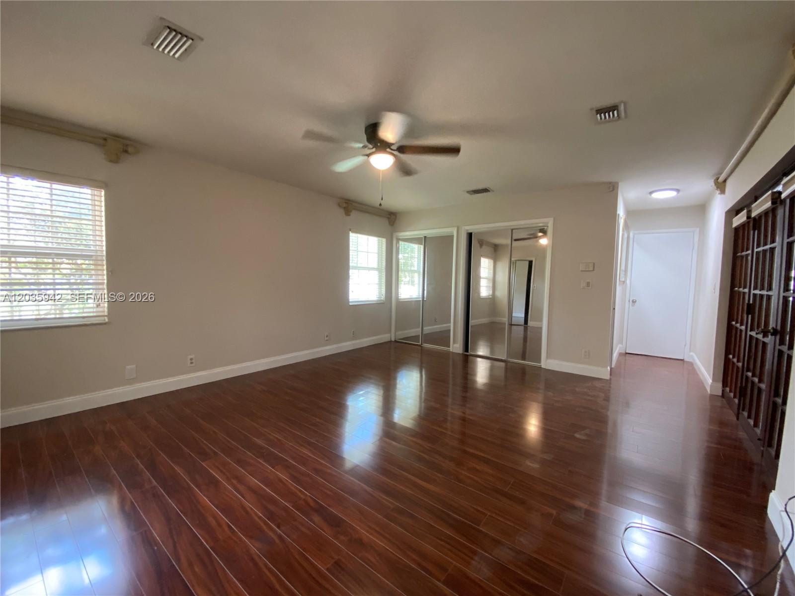 490 Bonaventure Boulevard Property Photo 6