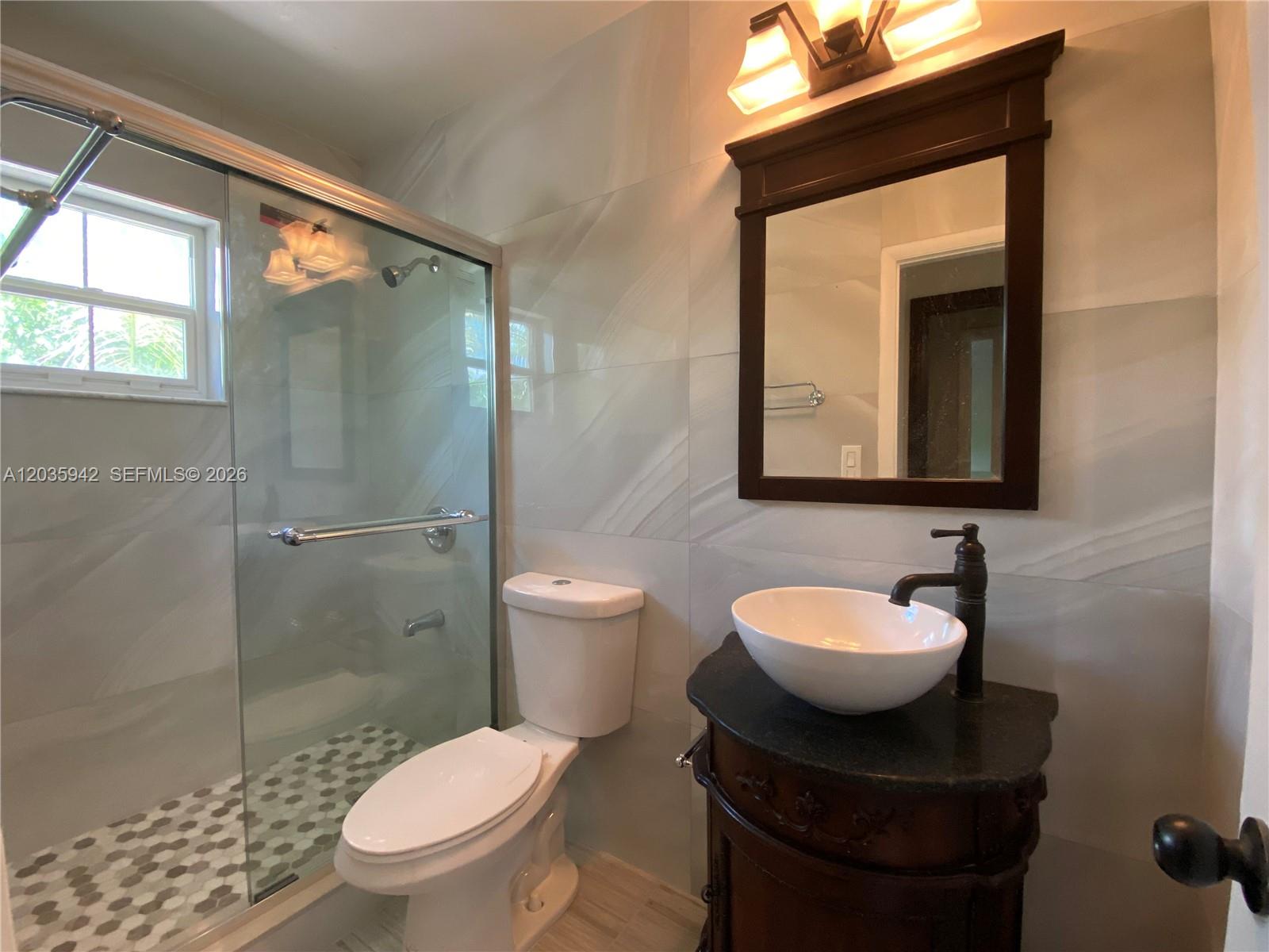 490 Bonaventure Boulevard Property Photo 16