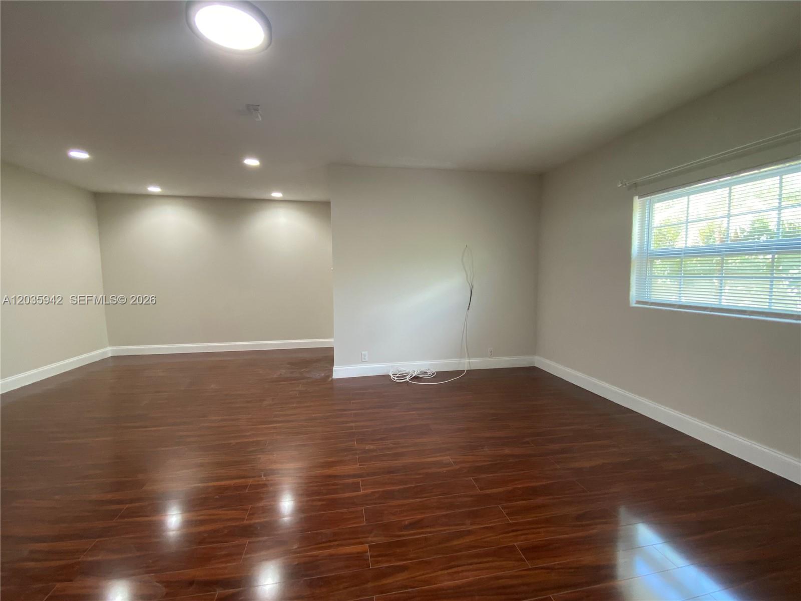 490 Bonaventure Boulevard Property Photo 19