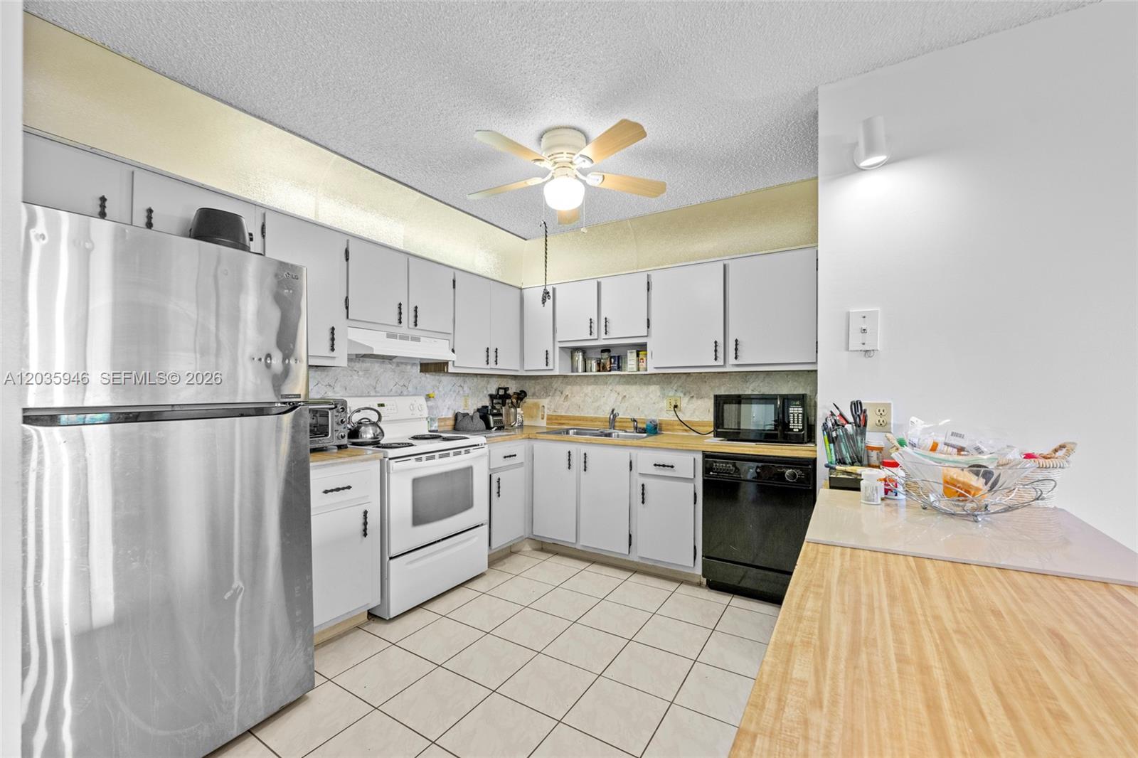 5839 La Pinata Boulevard C-2 Property Photo 4