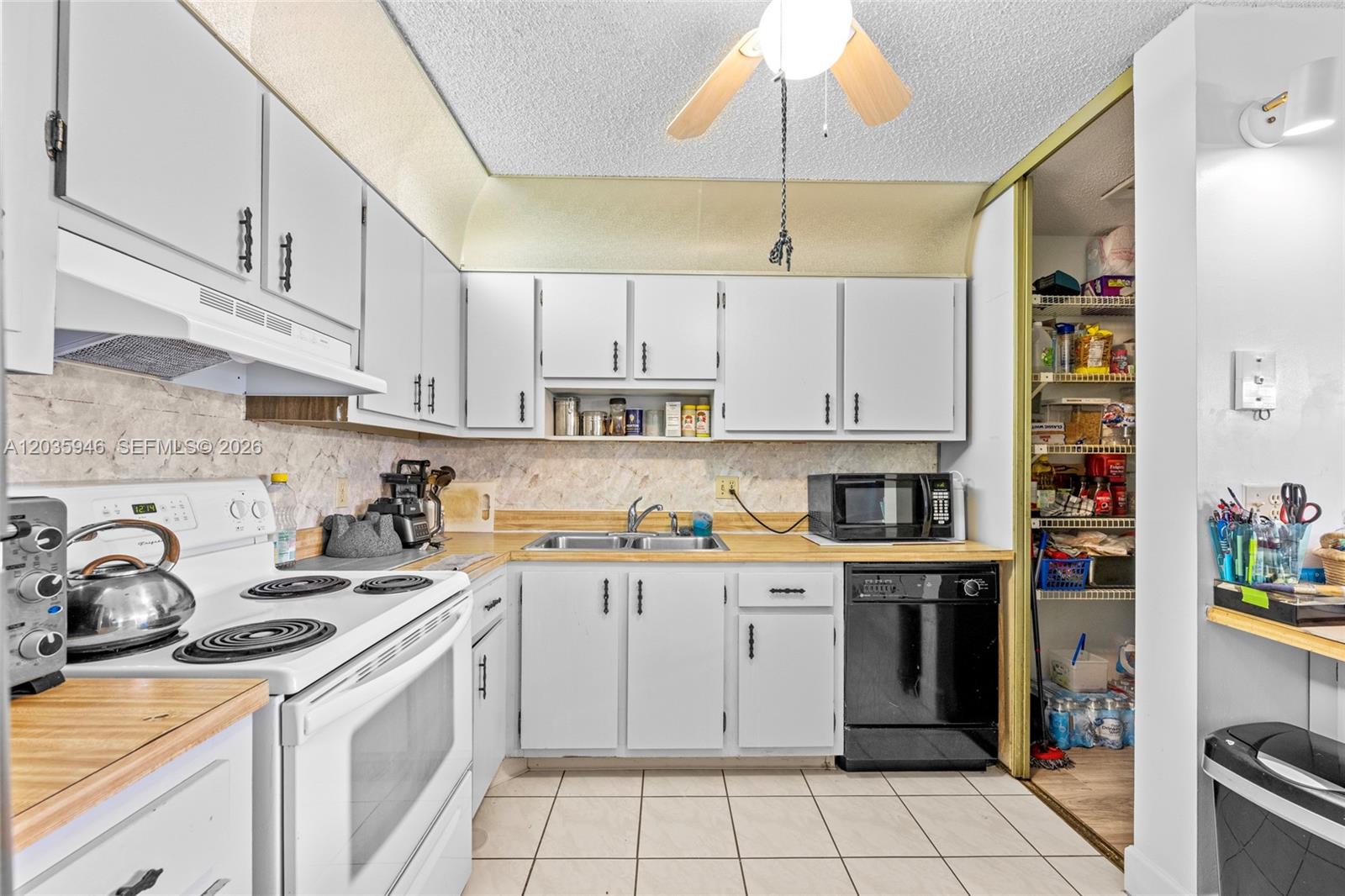 5839 La Pinata Boulevard C-2 Property Photo 5