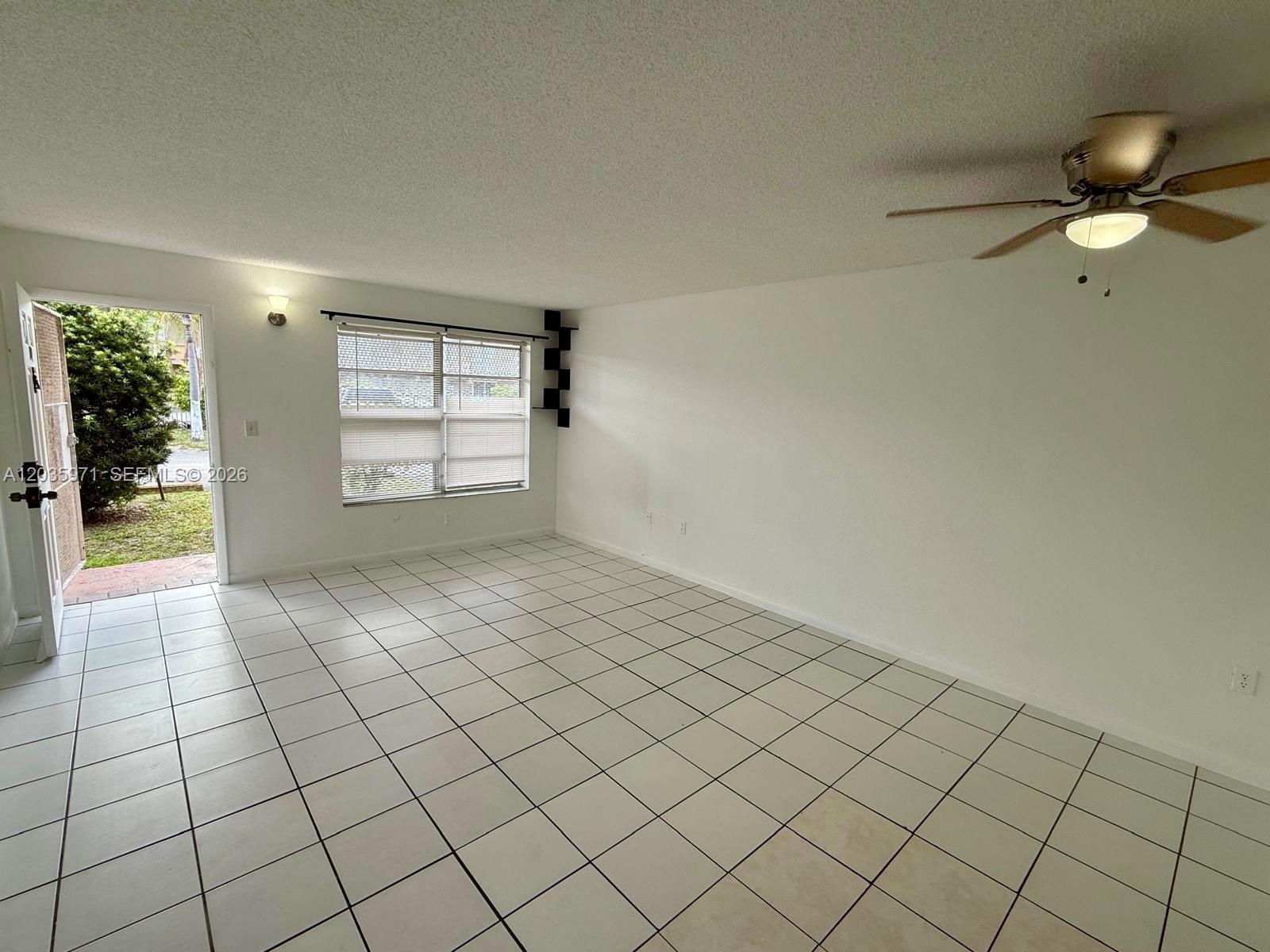 291 Nw 177th Street C-107 Property Photo 2
