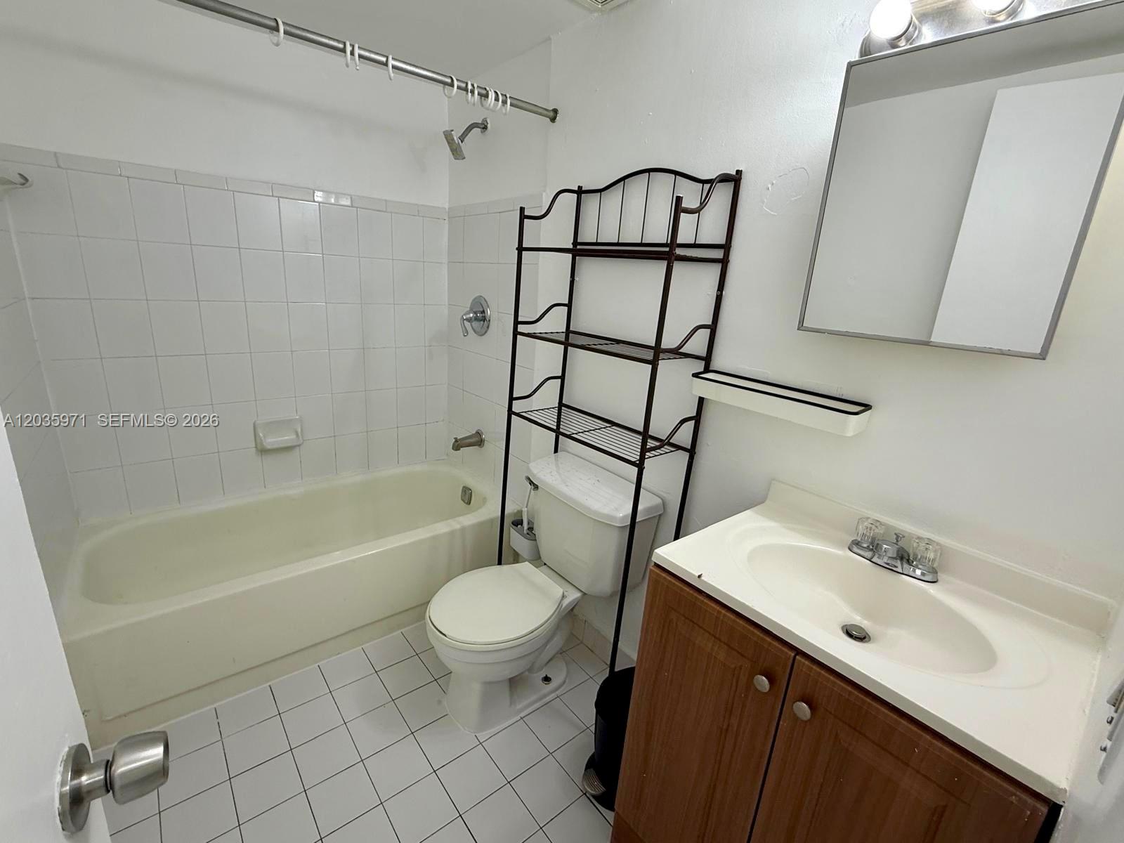 291 Nw 177th Street C-107 Property Photo 5