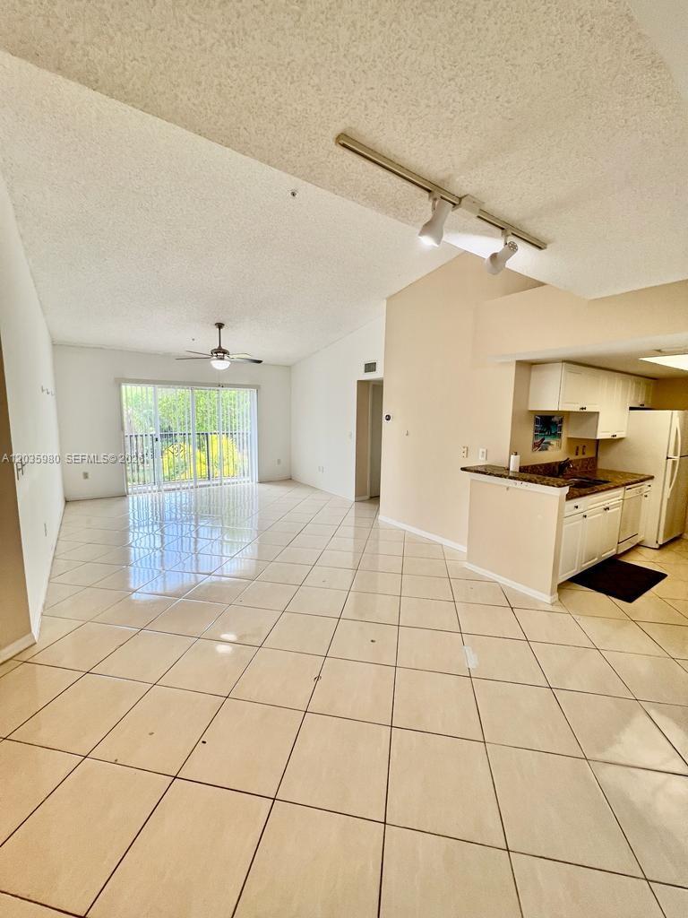 A12035980 Property Photo 11