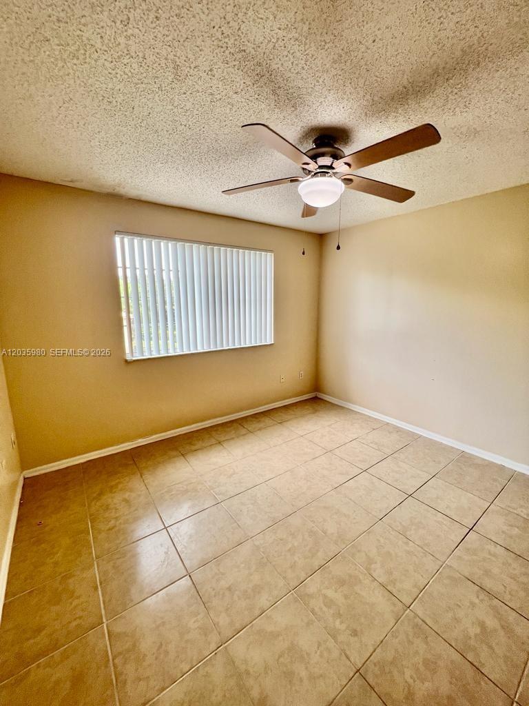 A12035980 Property Photo 12