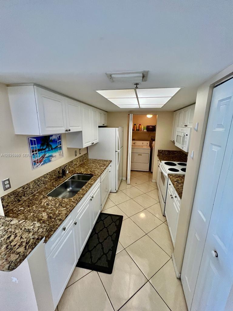 A12035980 Property Photo 13