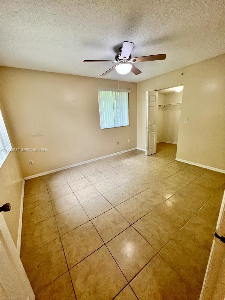A12035980 Property Photo 16