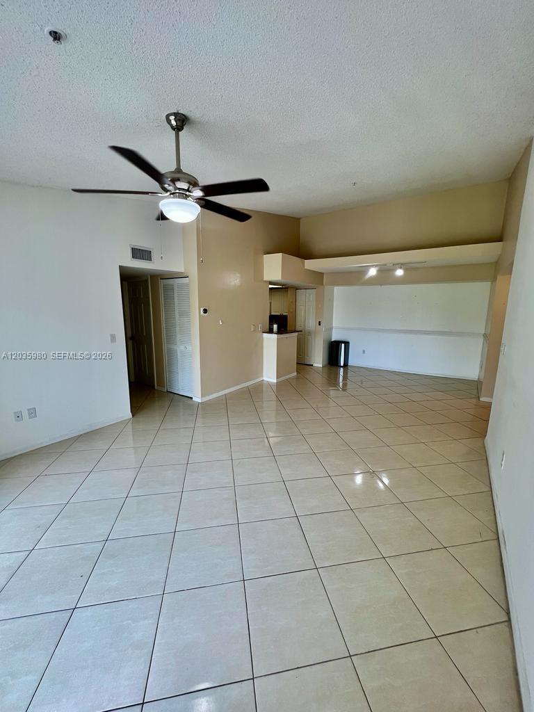 A12035980 Property Photo 21