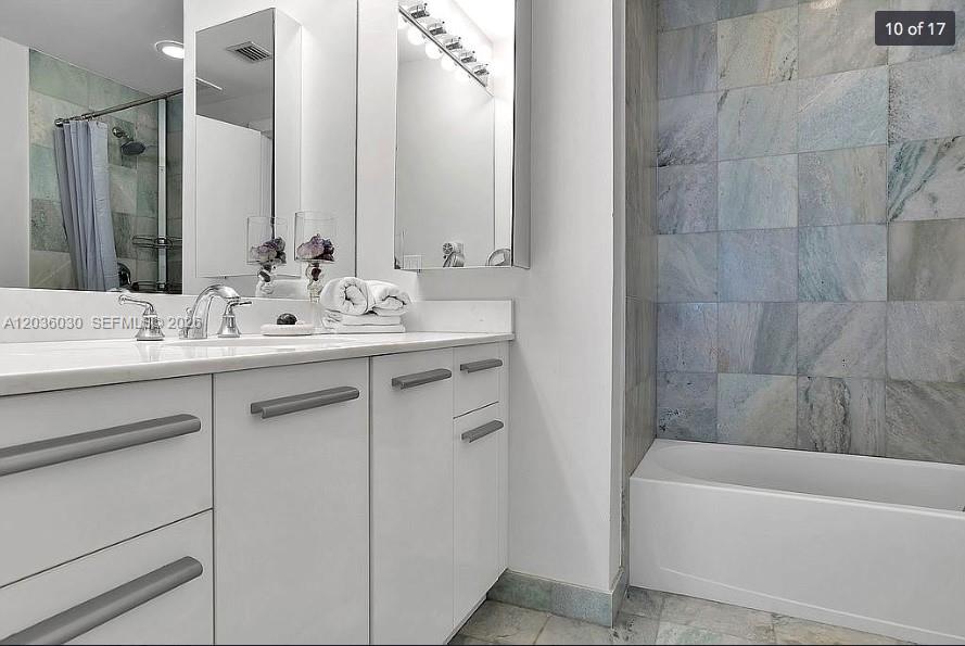 1050 Brickell Avenue 208 Property Photo 8