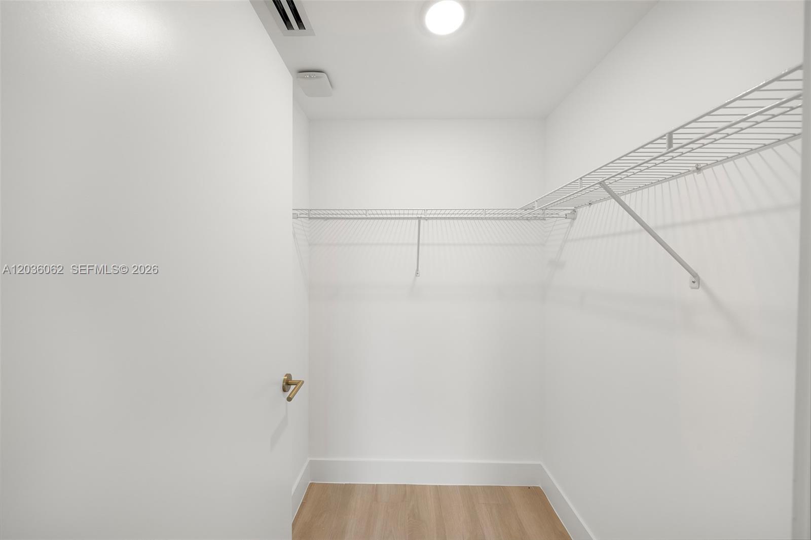 A12036062 Property Photo 33