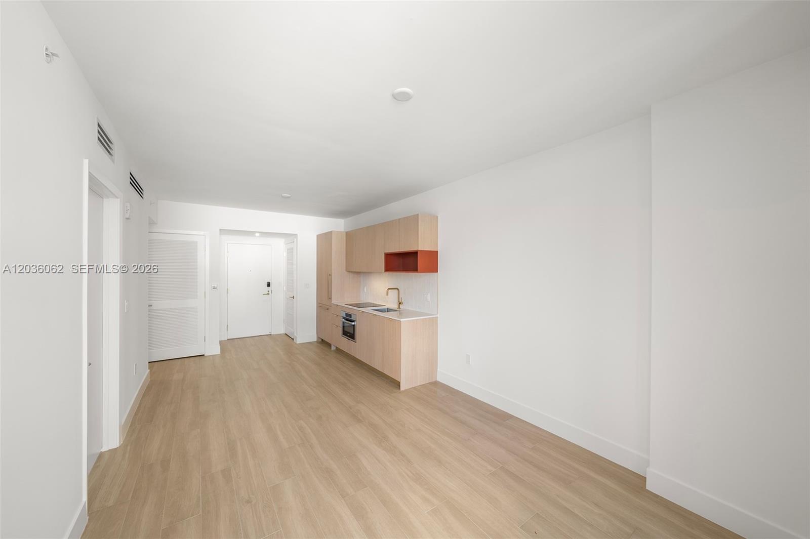 A12036062 Property Photo 35