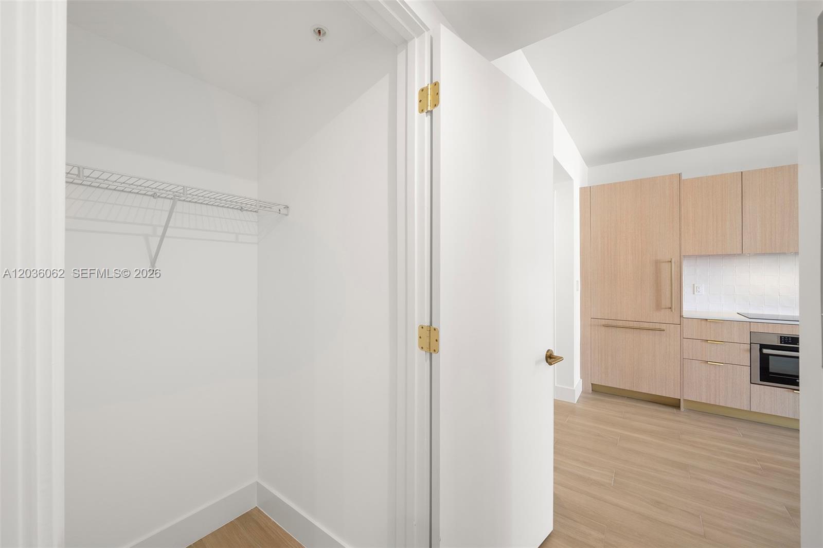 A12036062 Property Photo 38