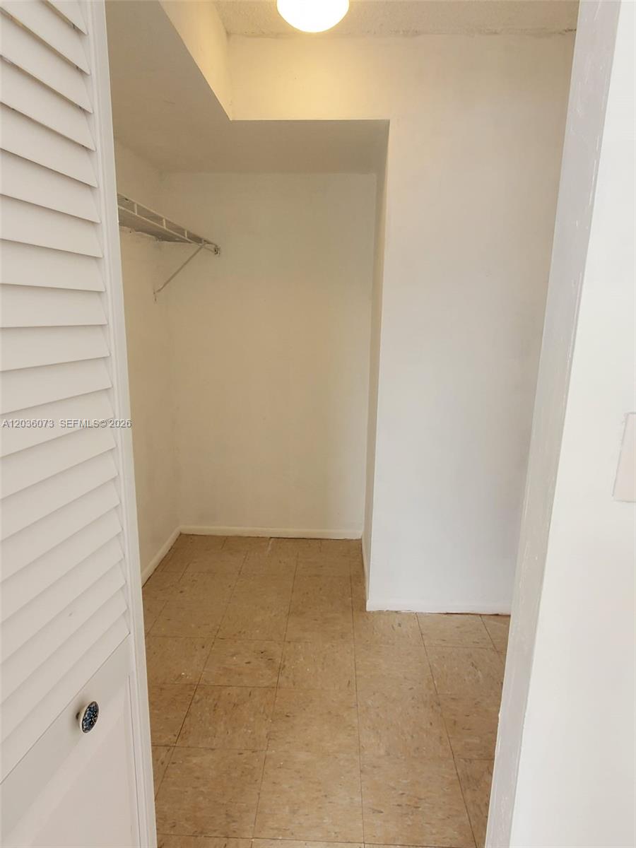 7900 Tatum Waterway Drive 502 Property Photo 15