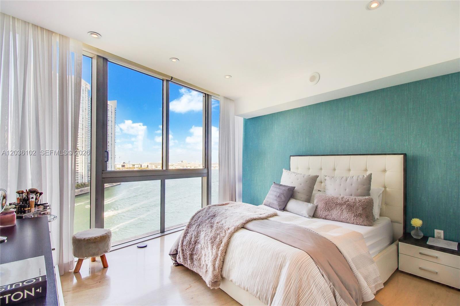 465 Brickell Avenue 1101 Property Photo 13