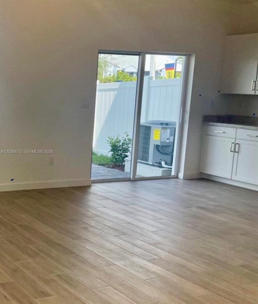 A12036175 Property Photo 6