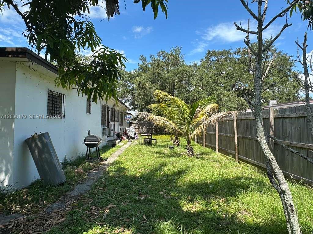 545 Nw 81st Street Property Photo 4