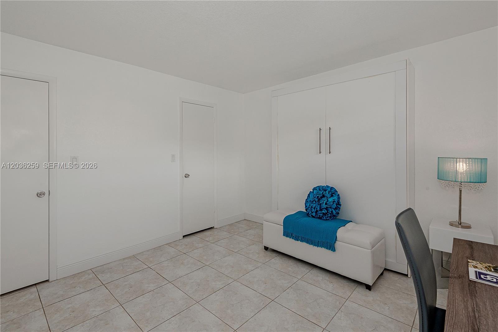 9410 N Hollybrook Lake Drive 11-109 Property Photo 18