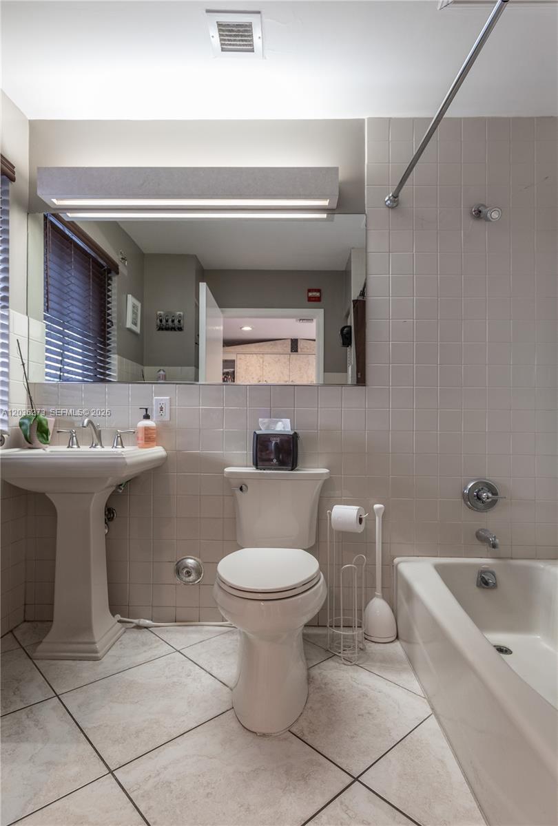 7765 Sw 87th Avenue 212a Property Photo 30