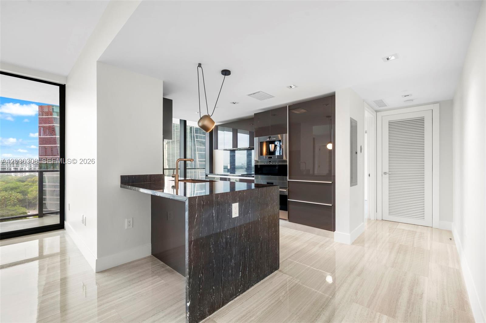 1451 Brickell Avenue 1005 Property Photo 2