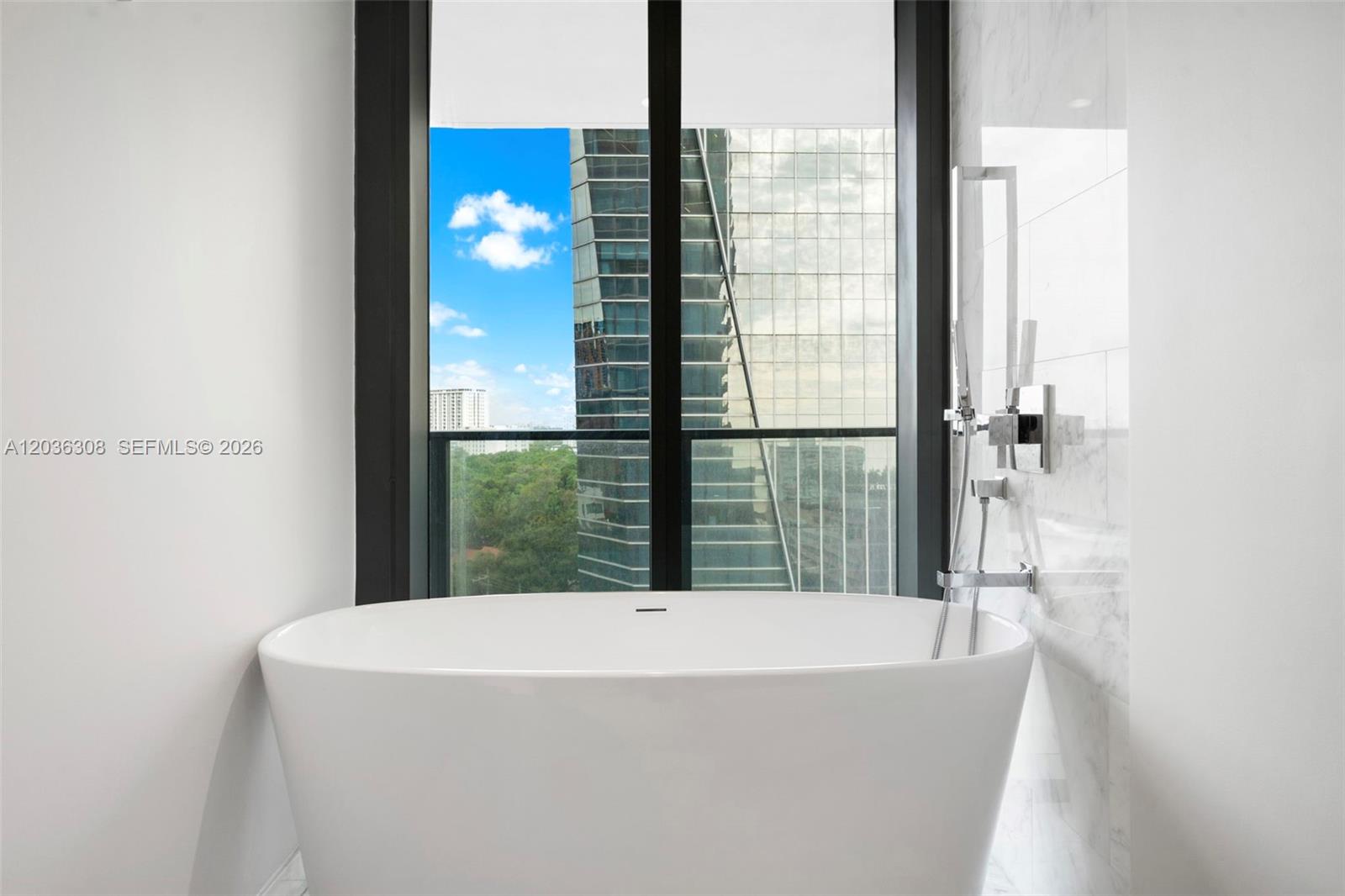 1451 Brickell Avenue 1005 Property Photo 17