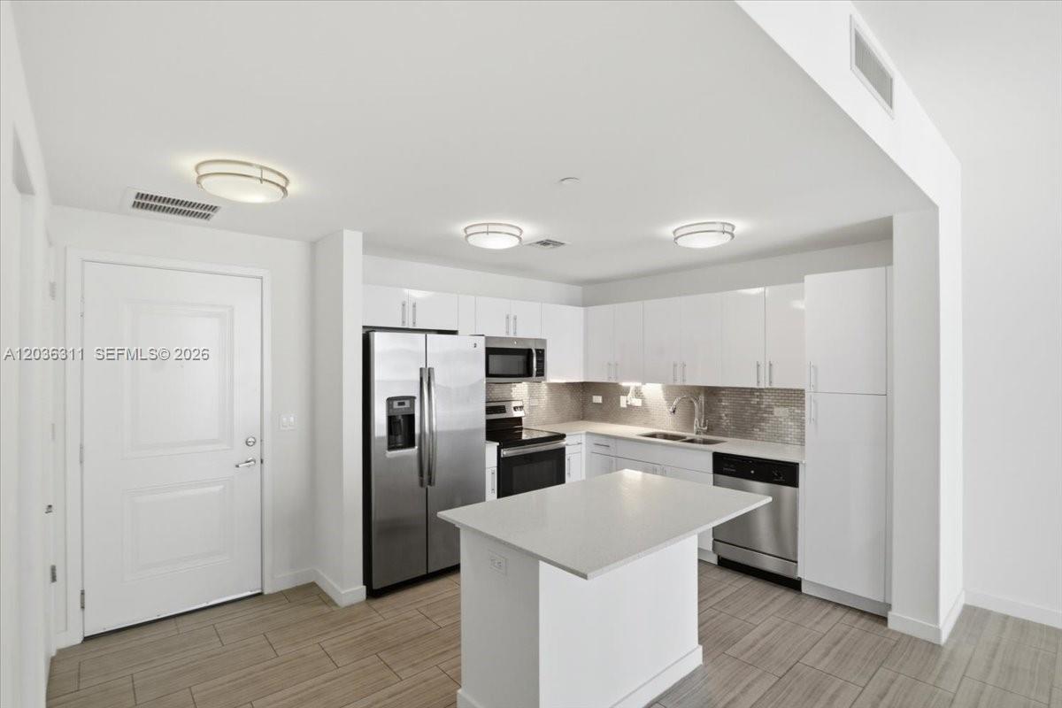 1776 Polk Street 703 Property Photo 1