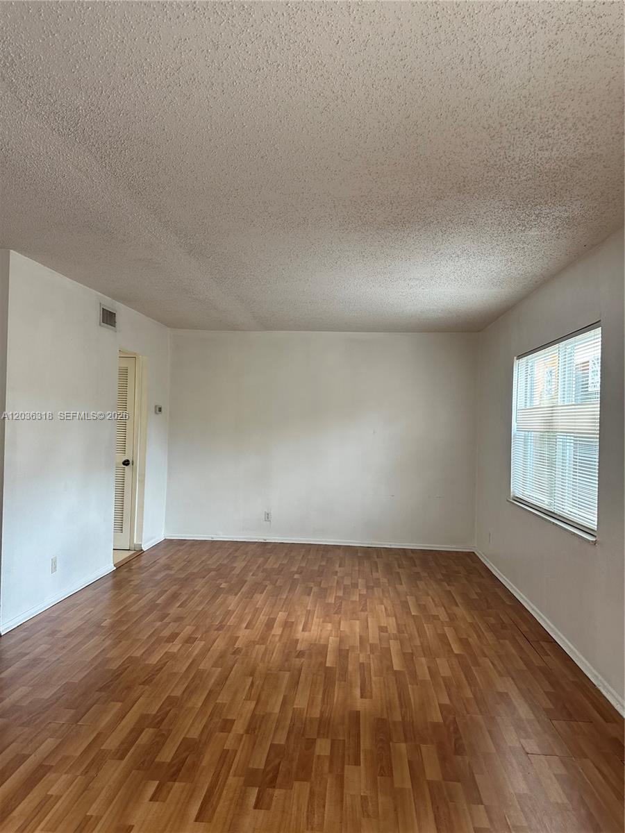 18101 Nw 68th Avenue B201 Property Photo 4